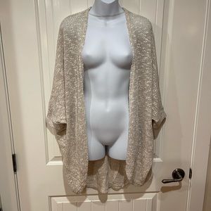 Mossimo cardigan with bat wing sleeves sz L cream